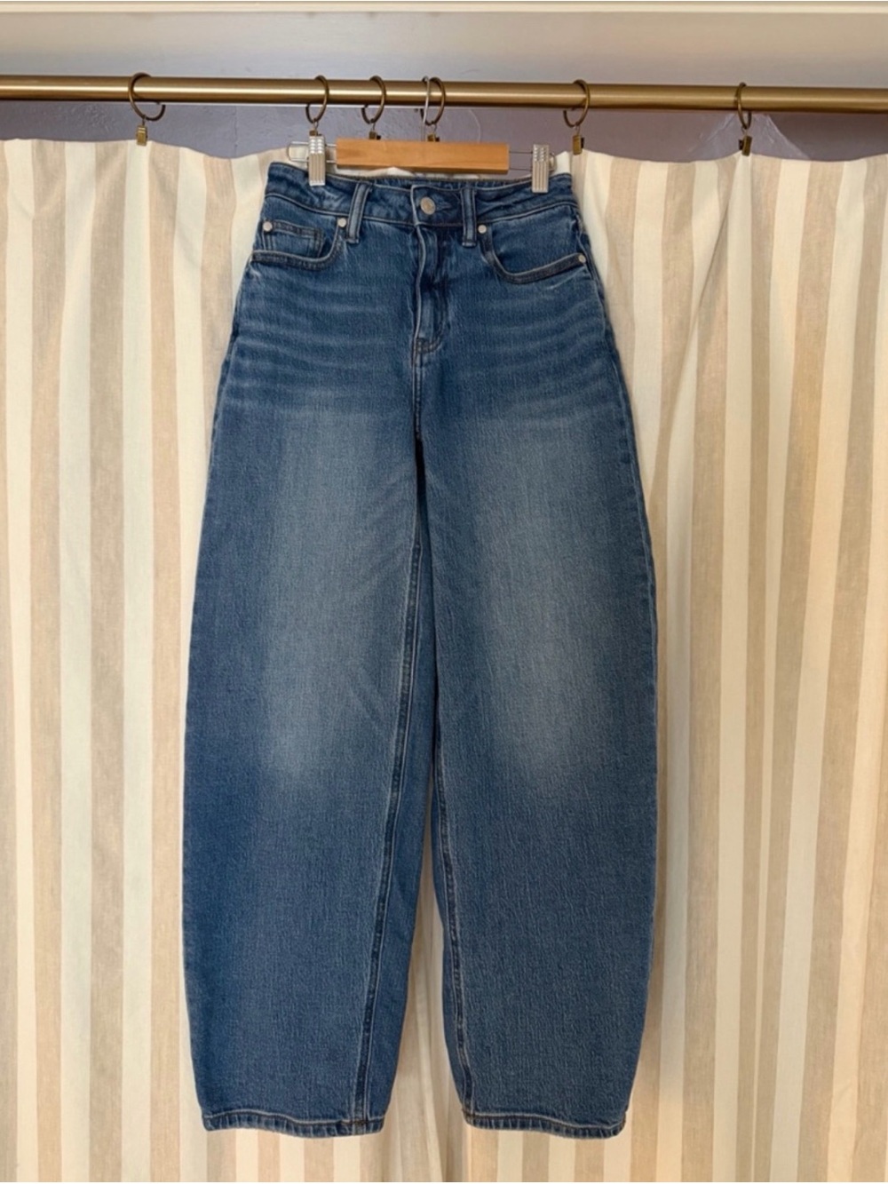Quince Women's Boyfriend Barrel Jeans - Medium Blue 24